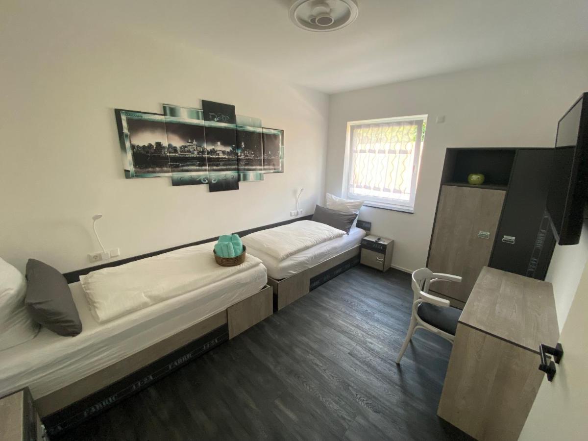 Apartments Saaldorf-Ferienhaus Mit 6 Apartments 45Qm-120Qm Direkt Am Thueringer Meer-Bleilochtalsperre Bad Lobenstein Buitenkant foto