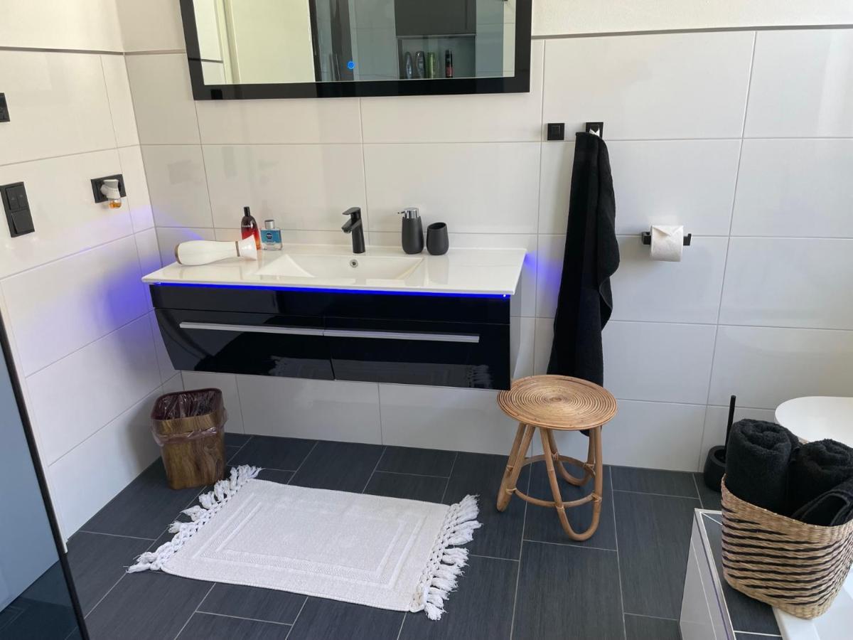 Apartments Saaldorf-Ferienhaus Mit 6 Apartments 45Qm-120Qm Direkt Am Thueringer Meer-Bleilochtalsperre Bad Lobenstein Buitenkant foto
