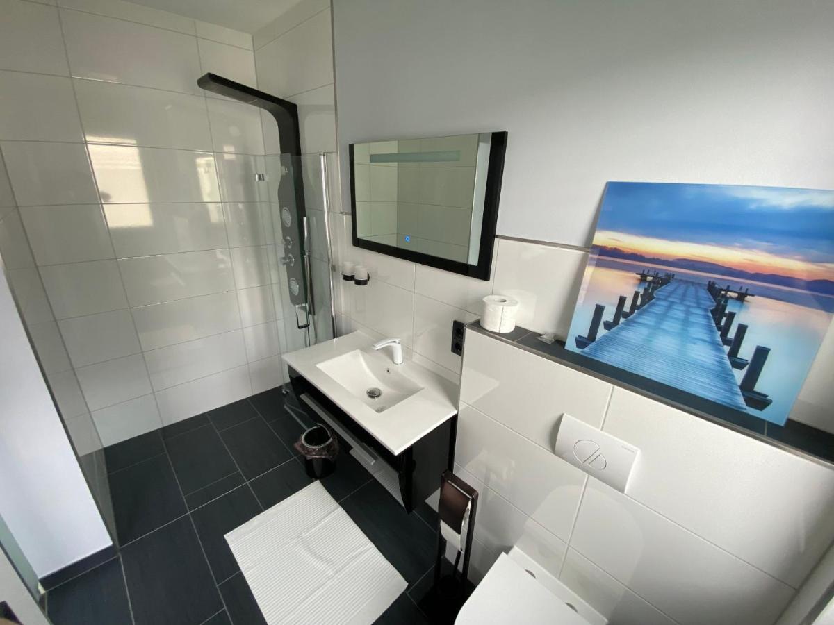 Apartments Saaldorf-Ferienhaus Mit 6 Apartments 45Qm-120Qm Direkt Am Thueringer Meer-Bleilochtalsperre Bad Lobenstein Buitenkant foto