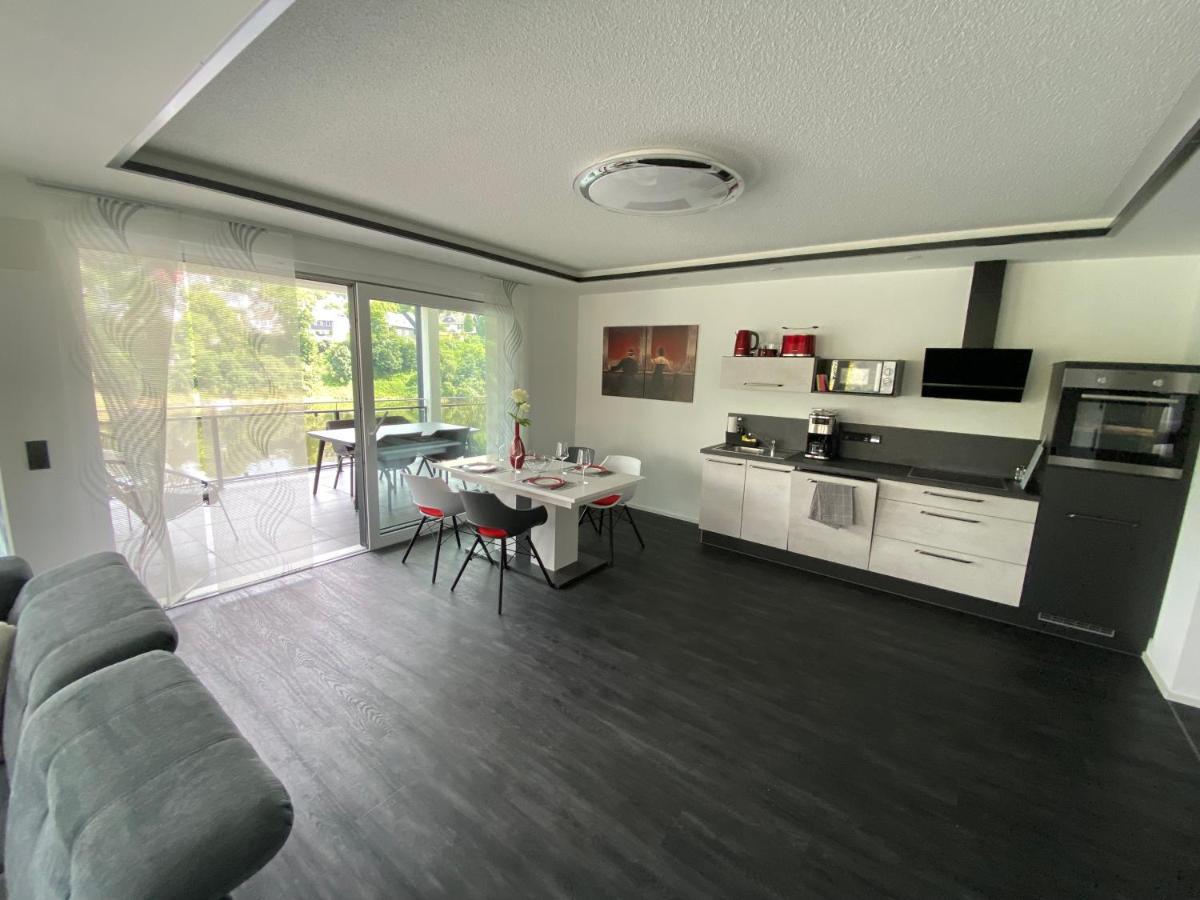 Apartments Saaldorf-Ferienhaus Mit 6 Apartments 45Qm-120Qm Direkt Am Thueringer Meer-Bleilochtalsperre Bad Lobenstein Buitenkant foto